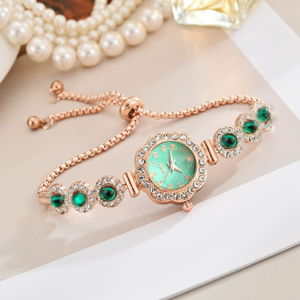 Free Pull-out Bracelet Women's Watch Fashion Color Diamond - Image 4